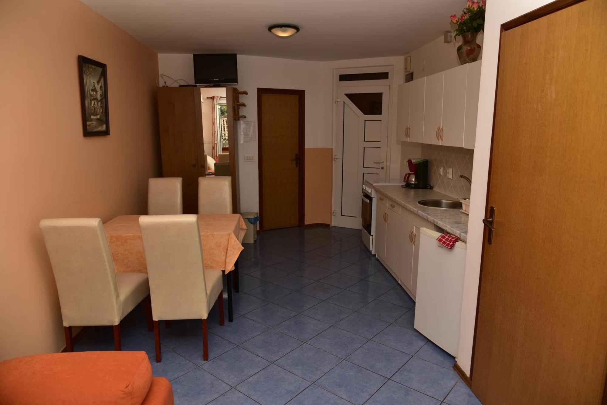 Apartments Ivka Malinska Bagian luar foto
